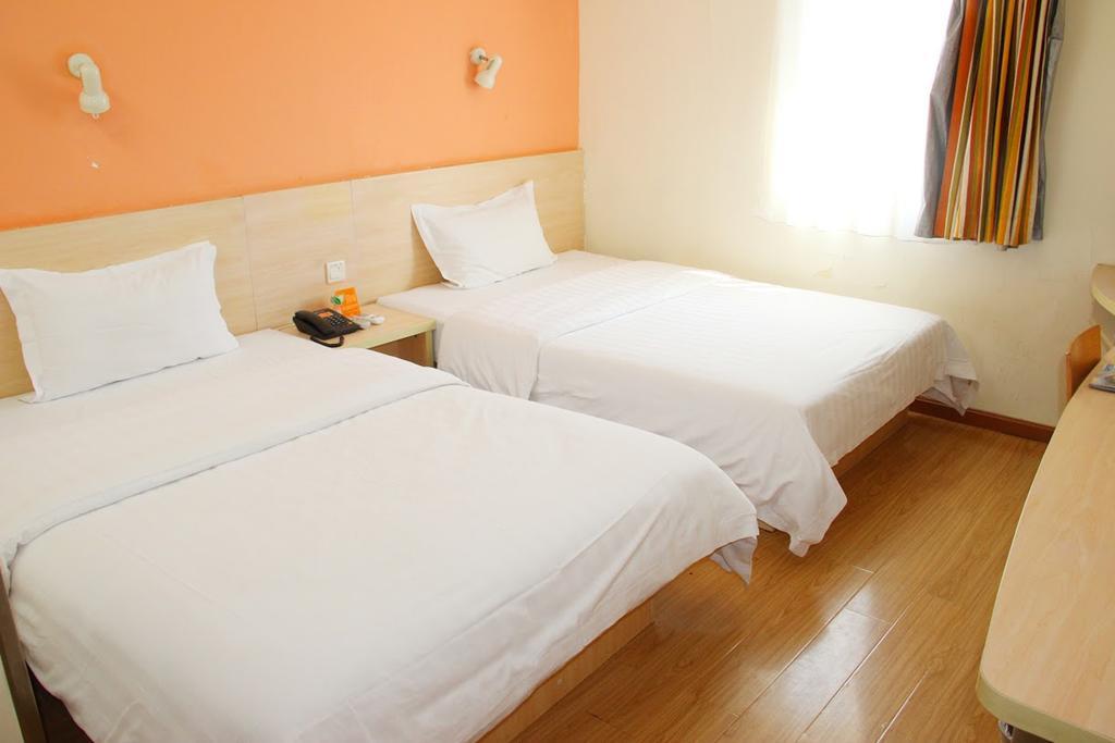7Days Inn Chongqing Nanping Pedestrian Street Exterior foto